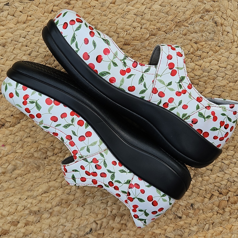 Alegria Cherry Print MaryJane Platform Shoes‎ Sample Size 7 - Picture 9 of 16